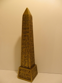 OBELISCO EGIPCIO DORADO