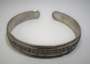 PULSERA PROTECCION PLATA ANCHA